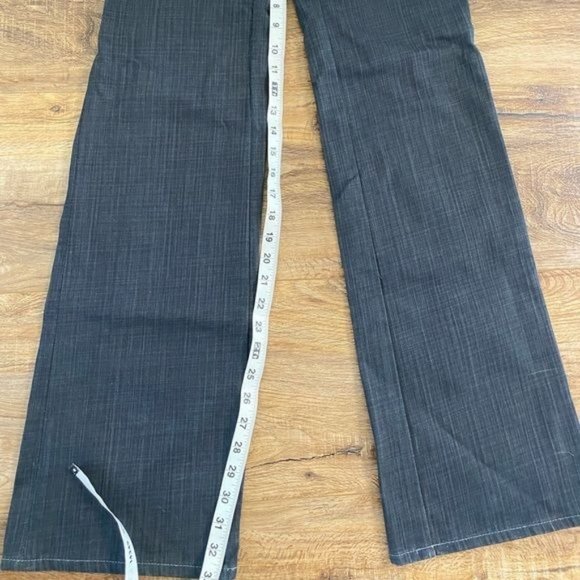 EDUN Retro High Rise Flare leg stretch jeans in Light black Size 26 NWT - Picture 10 of 12